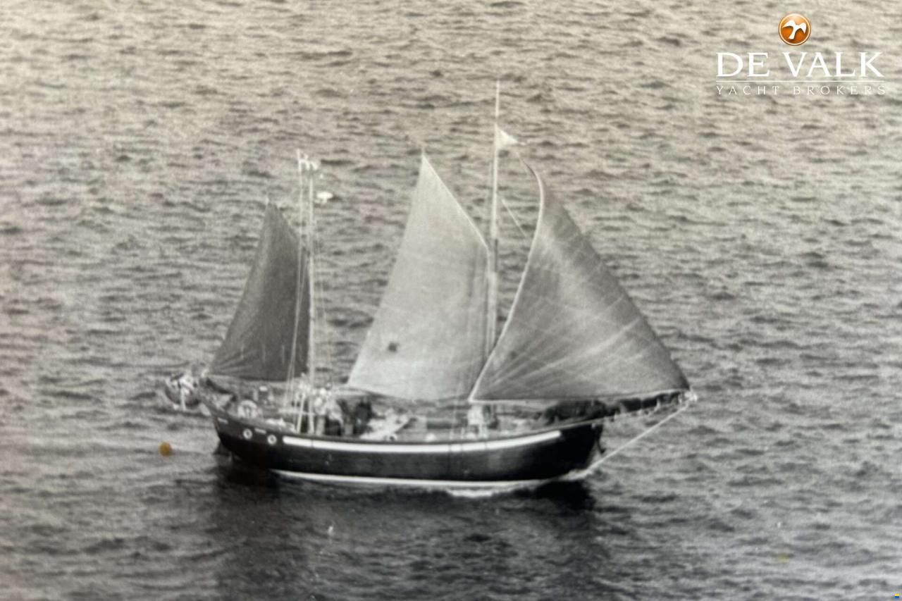 Small sailing ship From Laso