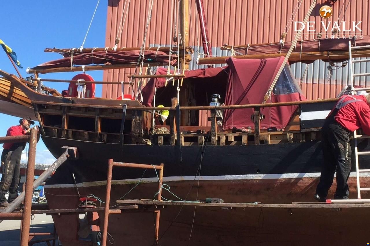 Small sailing ship From Laso