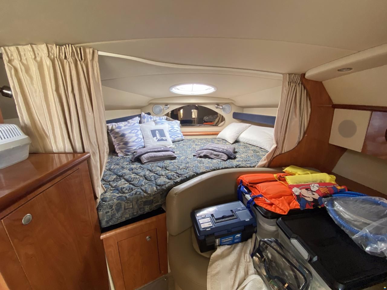 Cruisers 300 Express