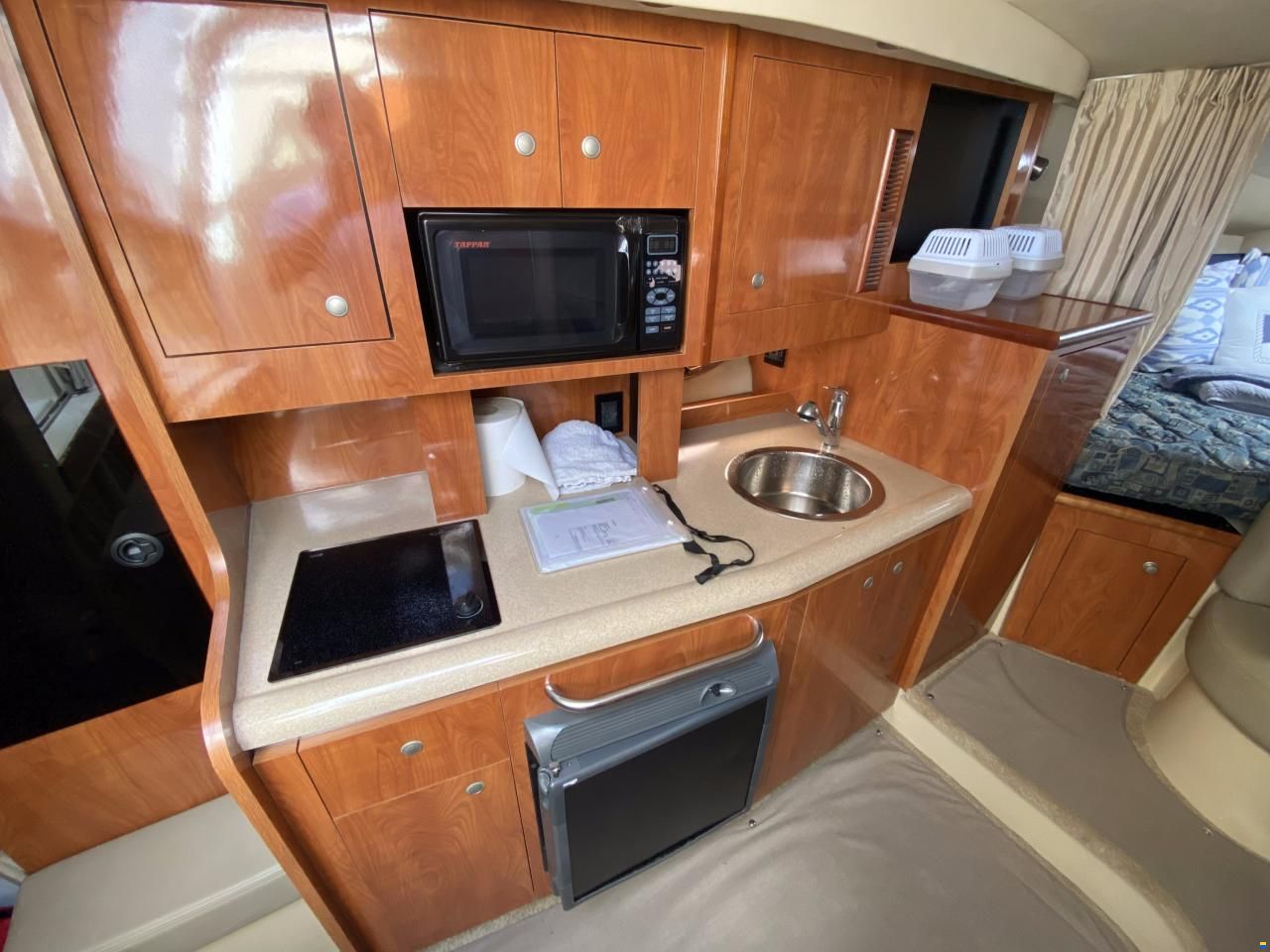 Cruisers 300 Express