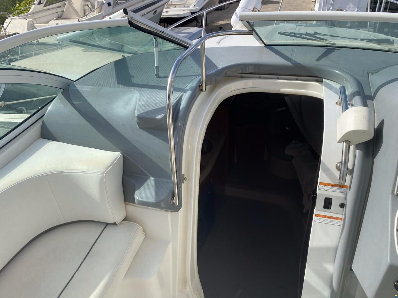 Cruisers 300 Express