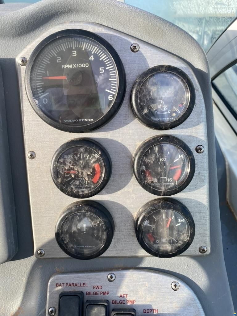 Cruisers 300 Express
