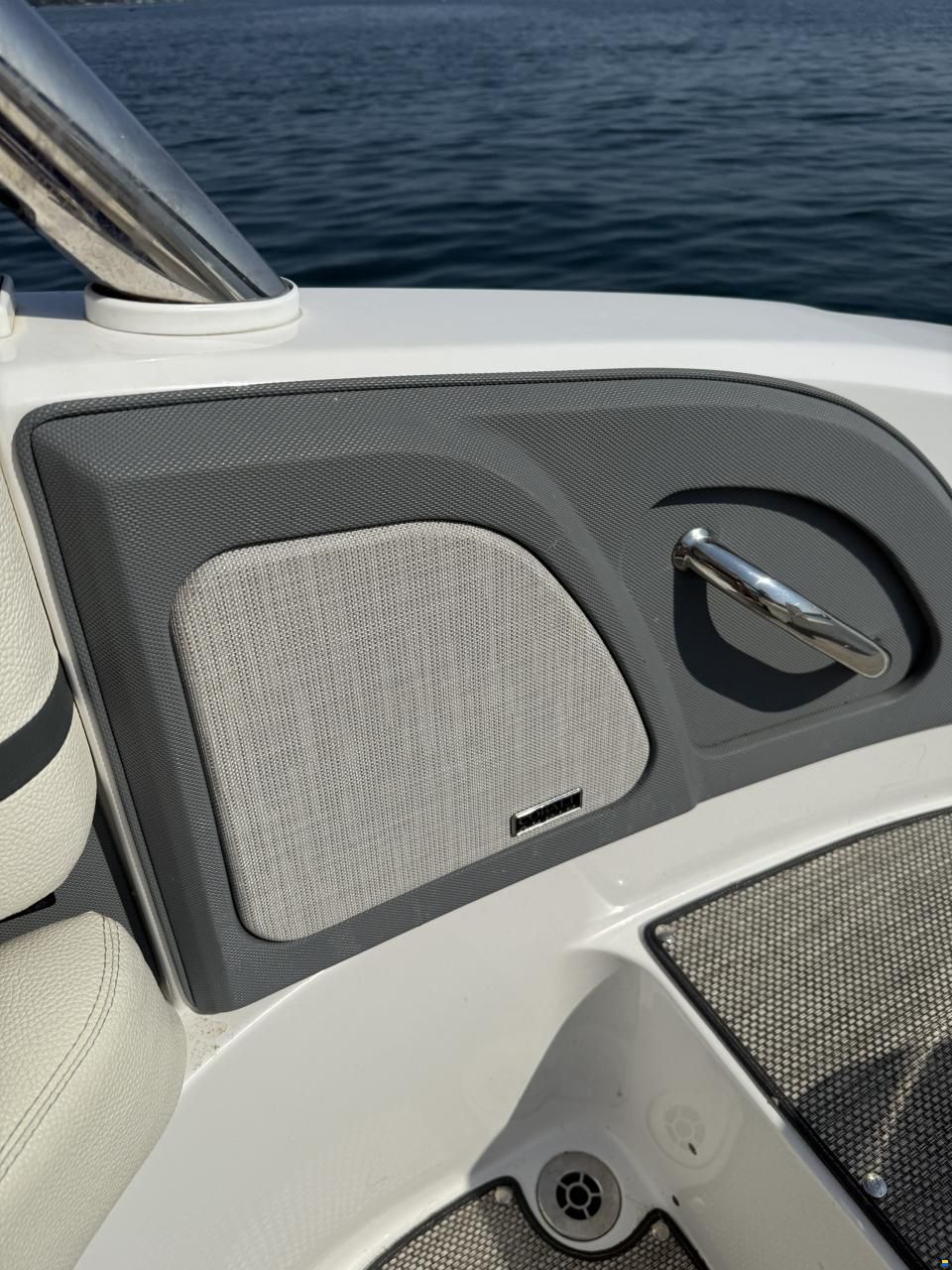 Cobalt R7 surf