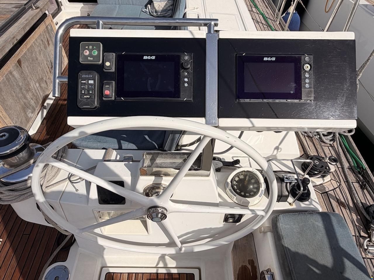 Beneteau OCEANIS 55
