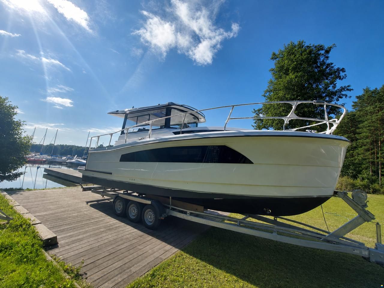 Nautic Yachts 990 NEON