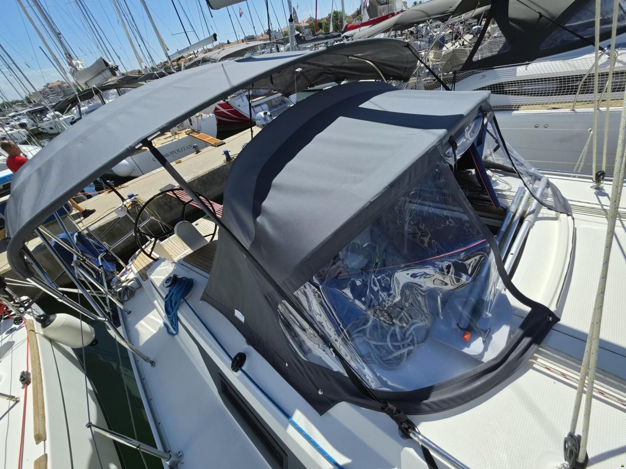 Bavaria CRUISER 37