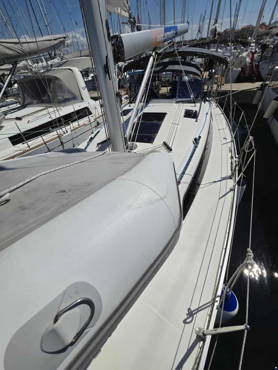 Bavaria CRUISER 37
