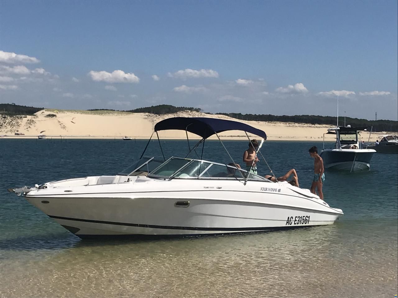 Four Winns Horizon 260