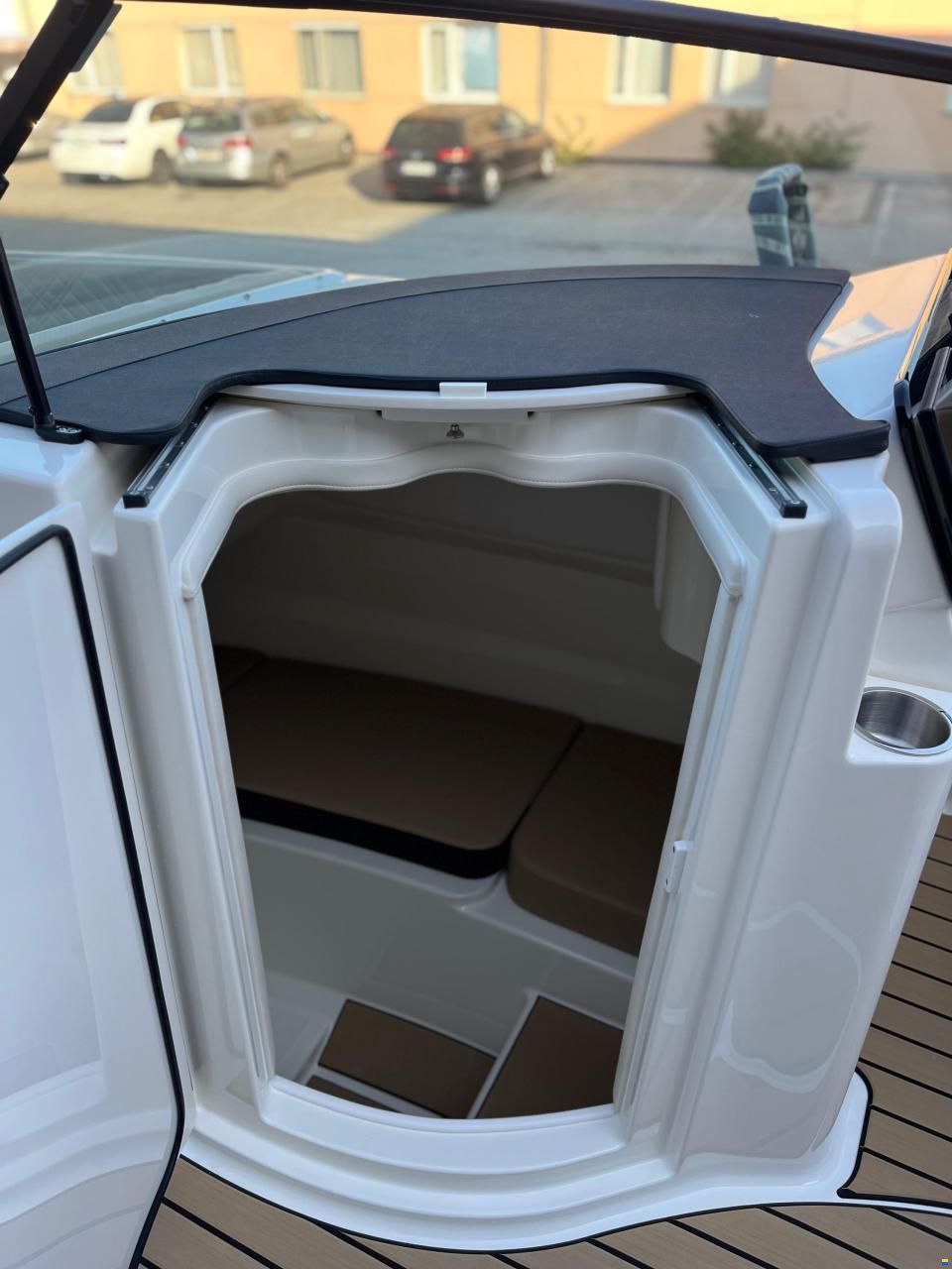 Sea Ray SDX 230