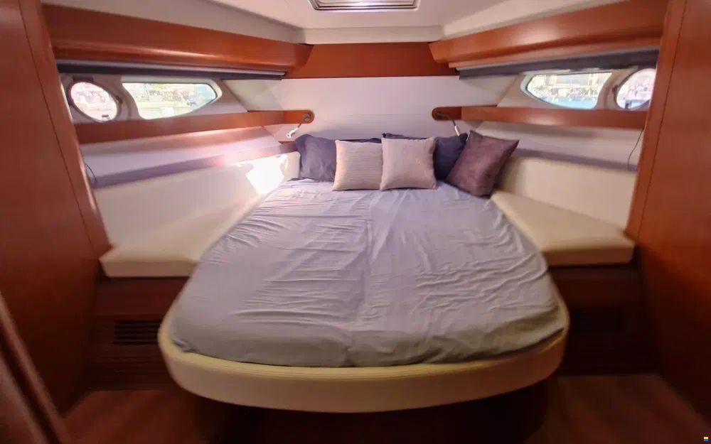 Beneteau GT 44