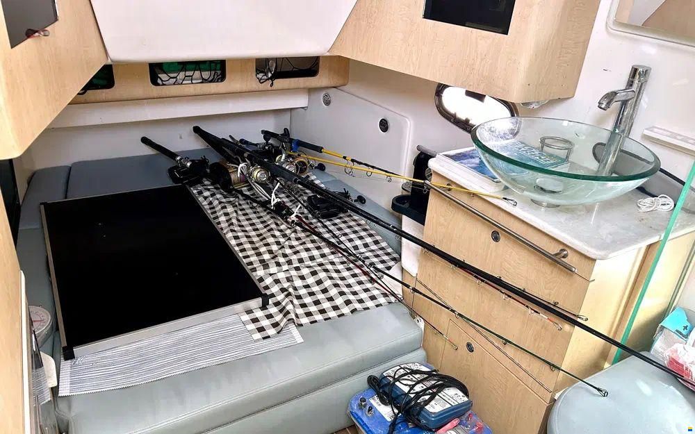 Boston Whaler 370 Outrage
