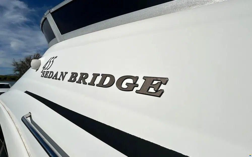 Sea Ray 455 Sedan Bridge