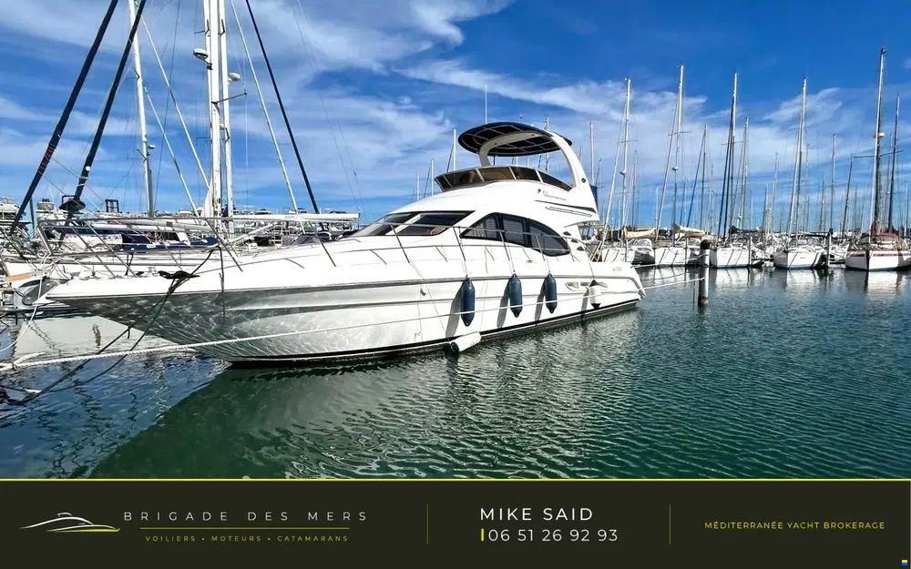 Sea Ray 455 Sedan Bridge