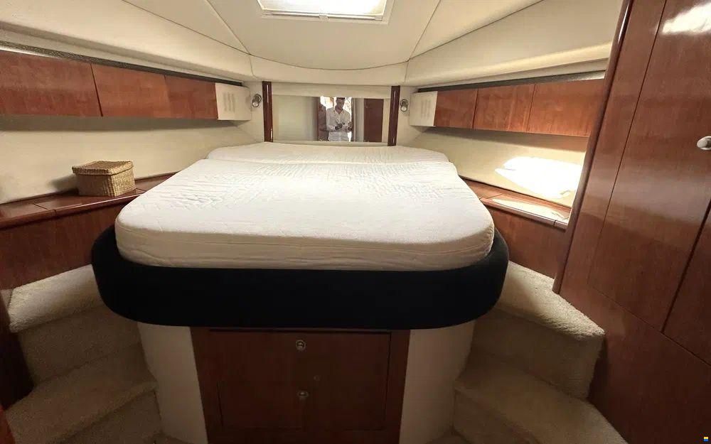 Sea Ray 455 Sedan Bridge
