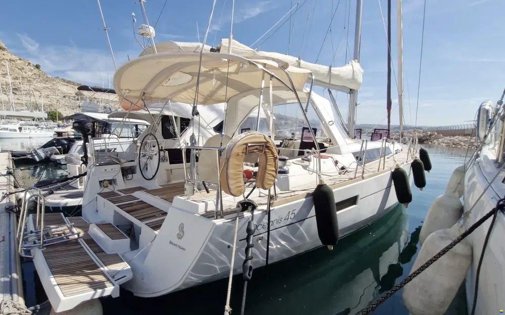Beneteau Oceanis 45