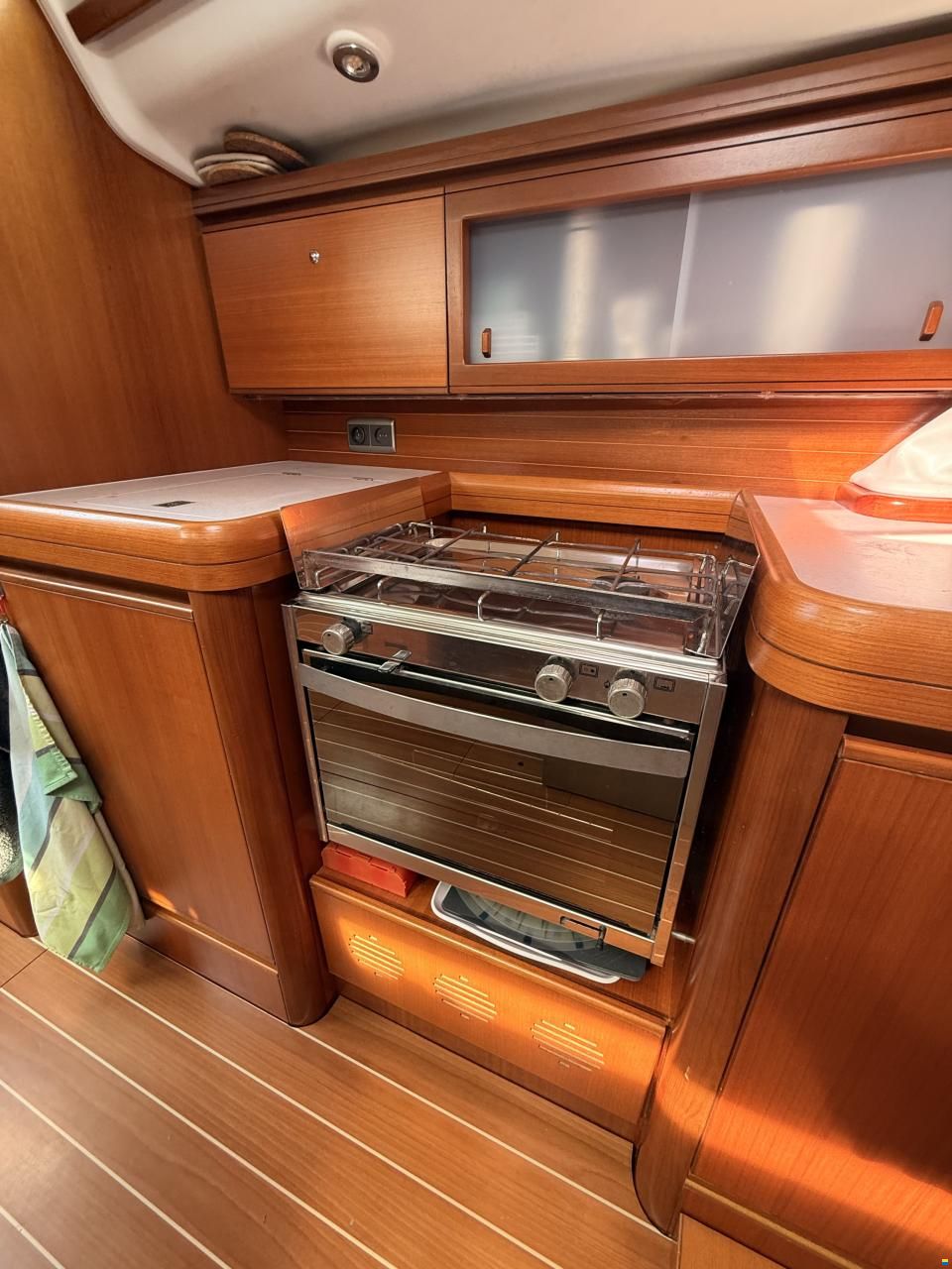 Grand Soleil 37