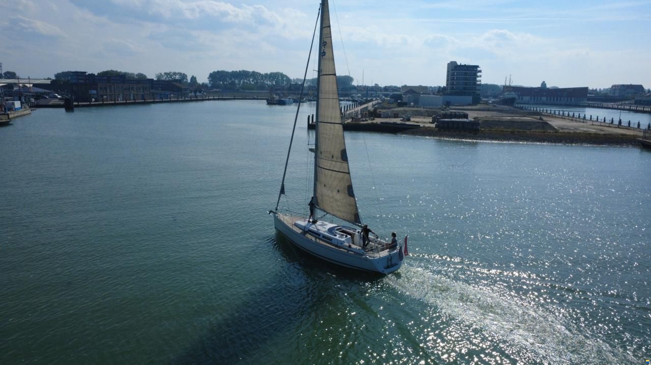 Grand Soleil 37