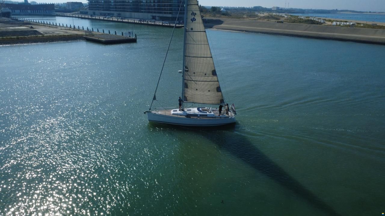 Grand Soleil 37