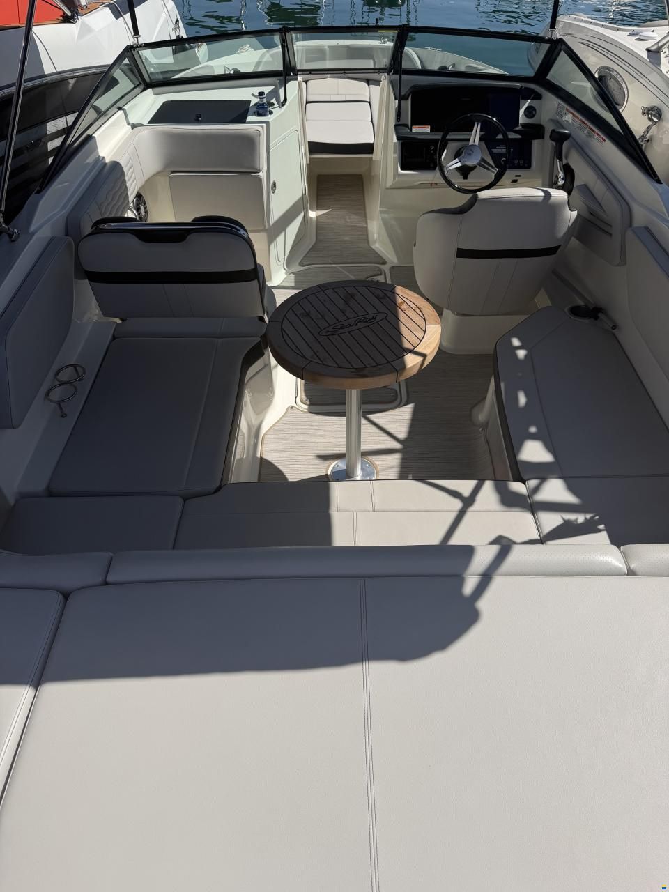 Sea Ray Spx 210