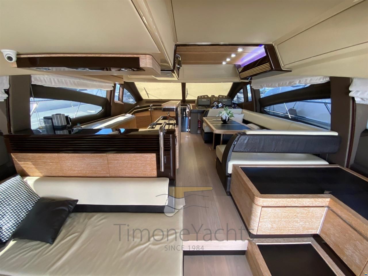 Azimut 64 fly