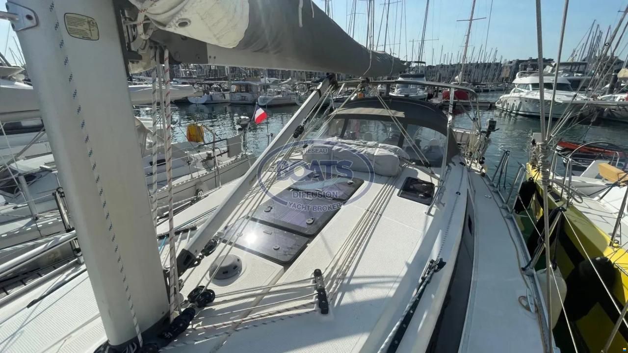 Bavaria 37 cruiser