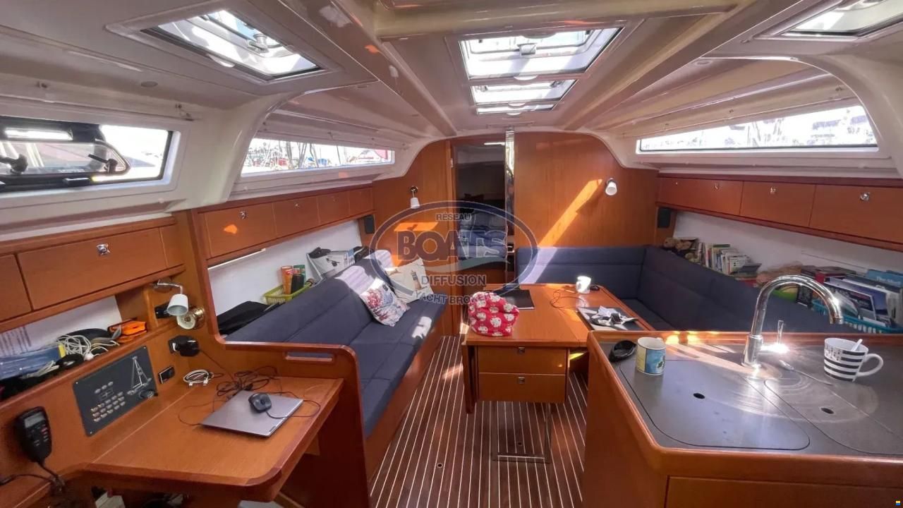 Bavaria 37 cruiser