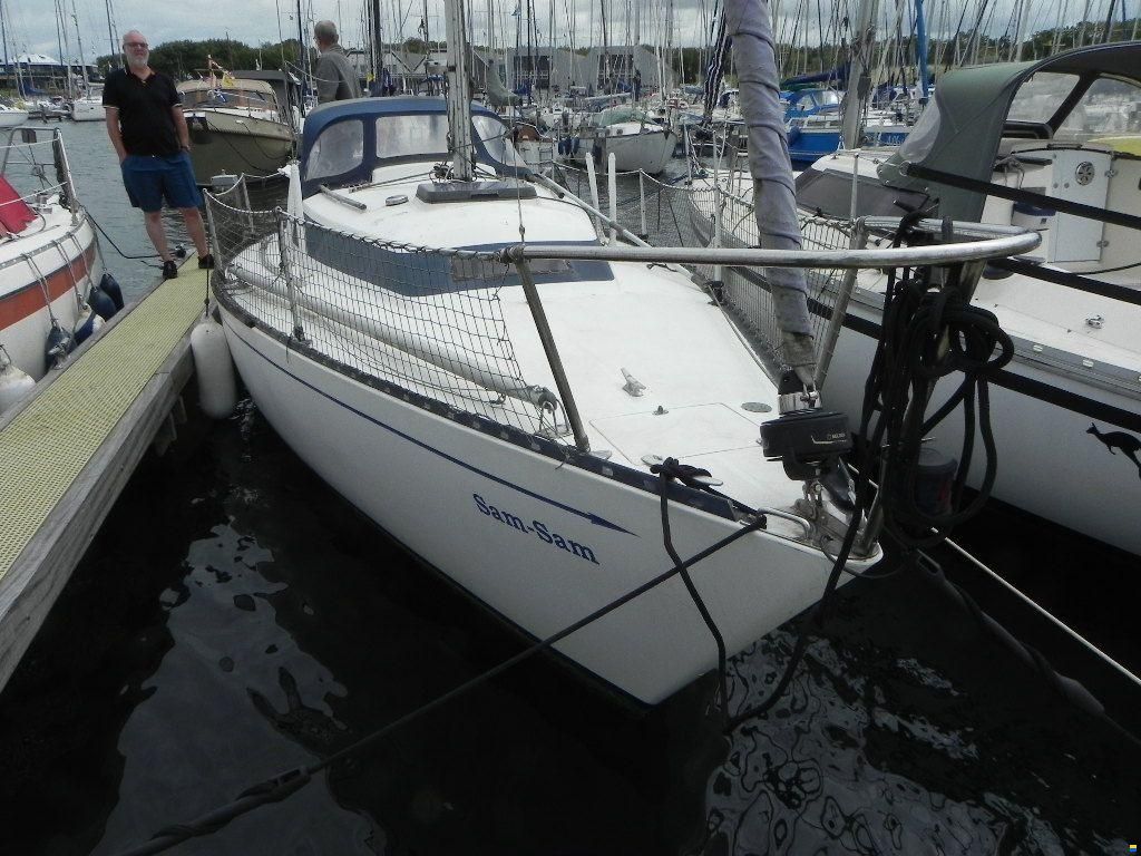 Standfast Loper 27
