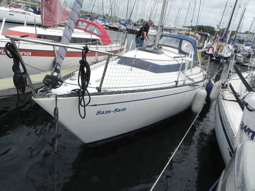 Standfast Loper 27