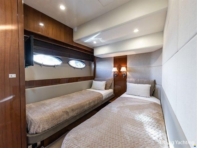 Princess V62