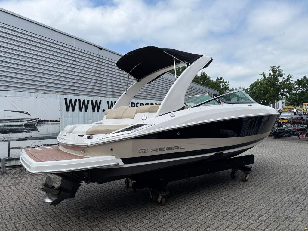 Regal 2500 Bowrider