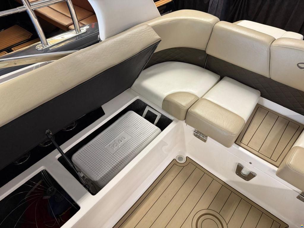 Regal 2500 Bowrider