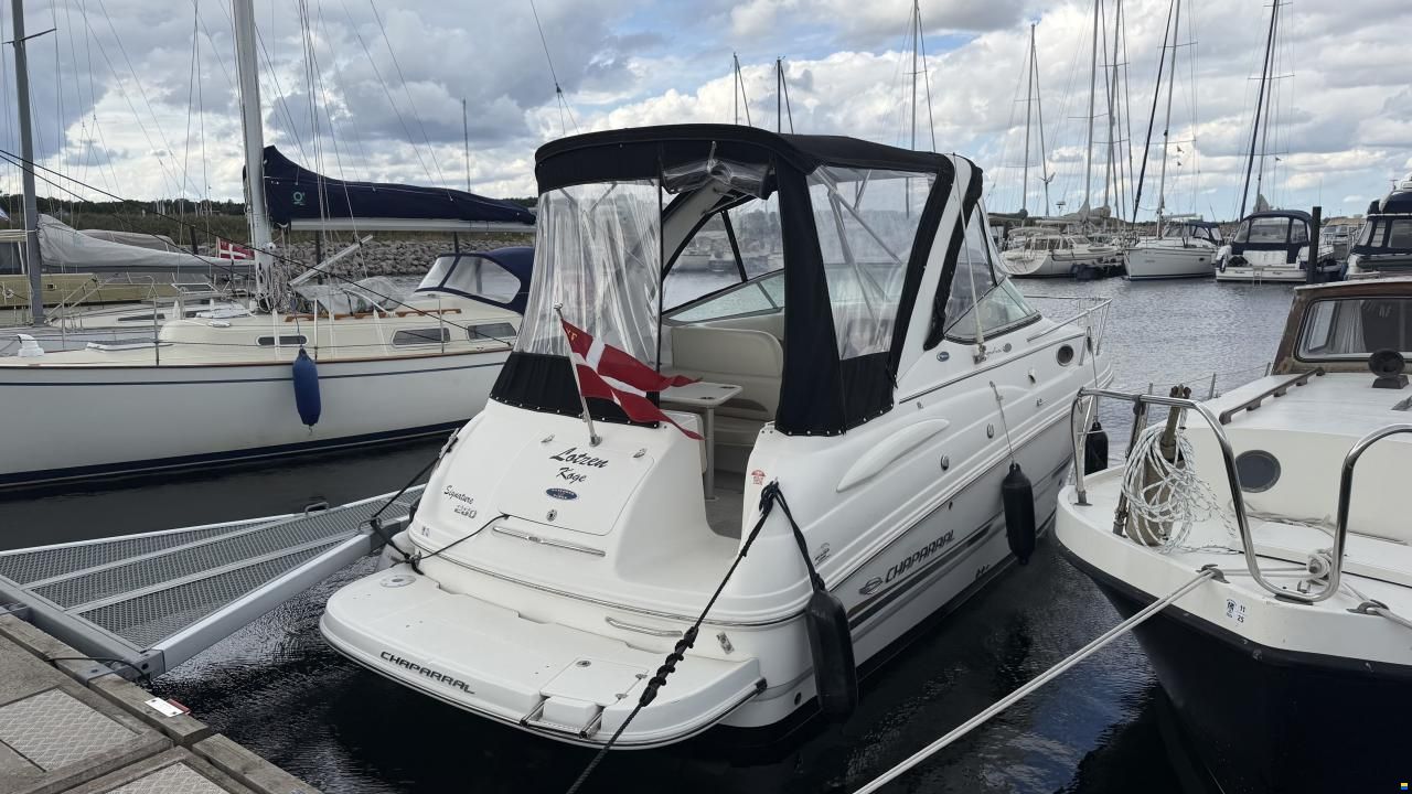 Chaparral Signature 260