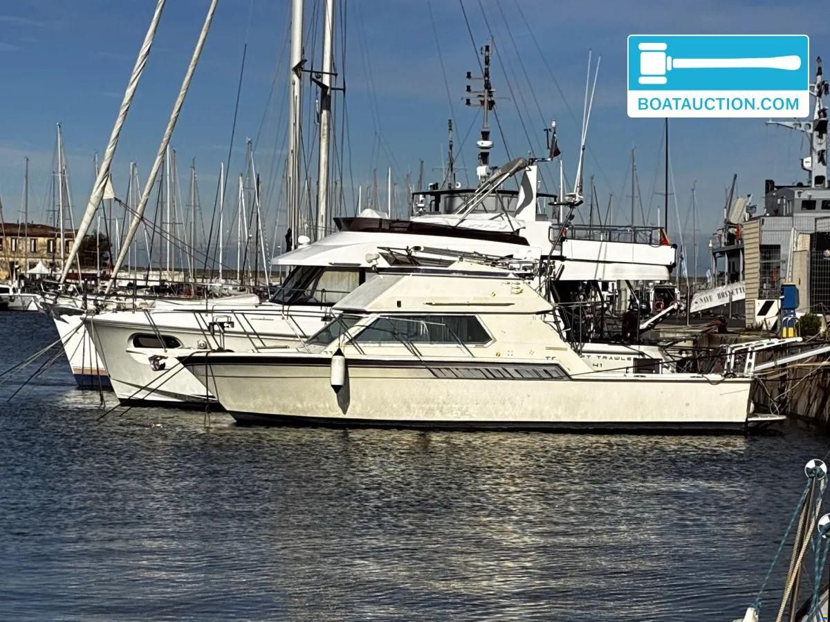 Hatteras 32 Sport Fly