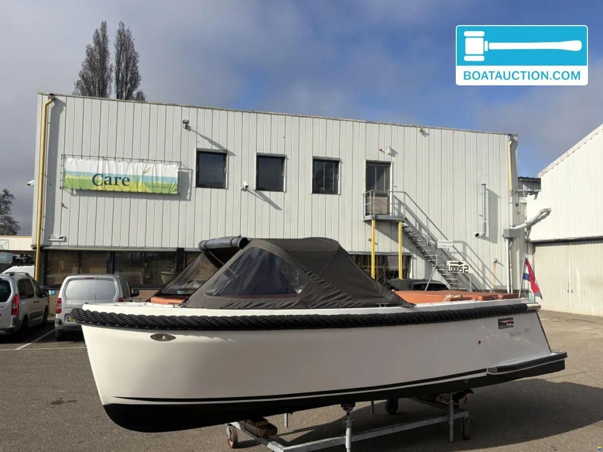 Maxima 600 Tender