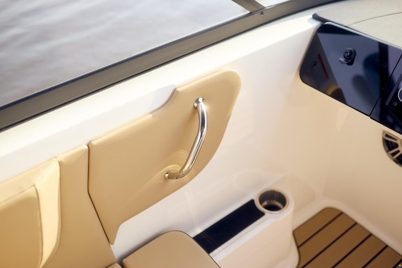 Sea Ray SDX 270 Surf
