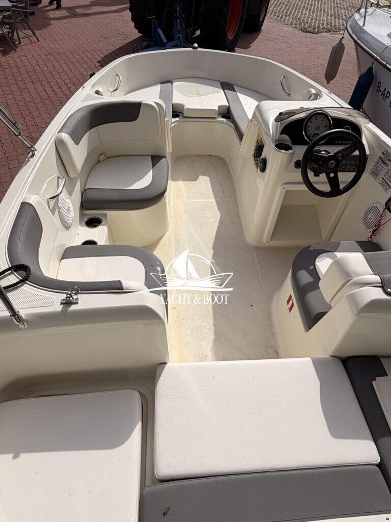 Bayliner e16
