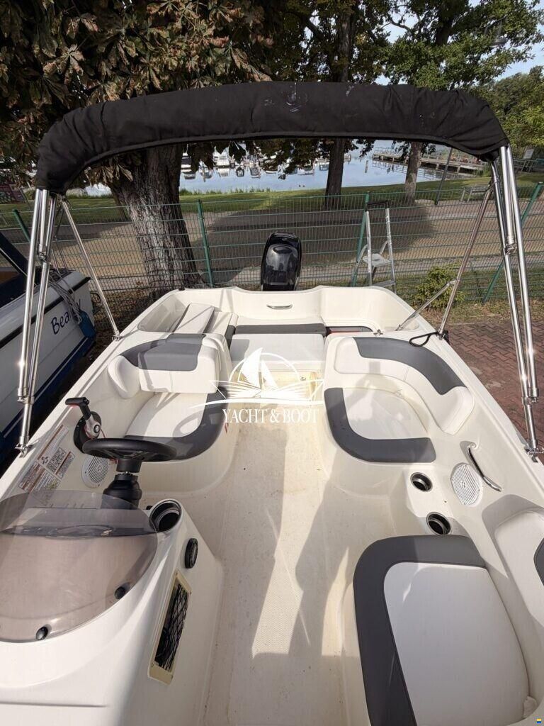 Bayliner e16