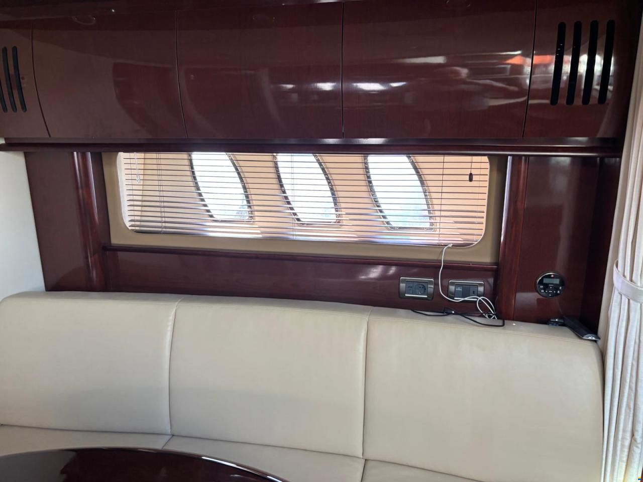 Sea Ray 395 Sun Dancer
