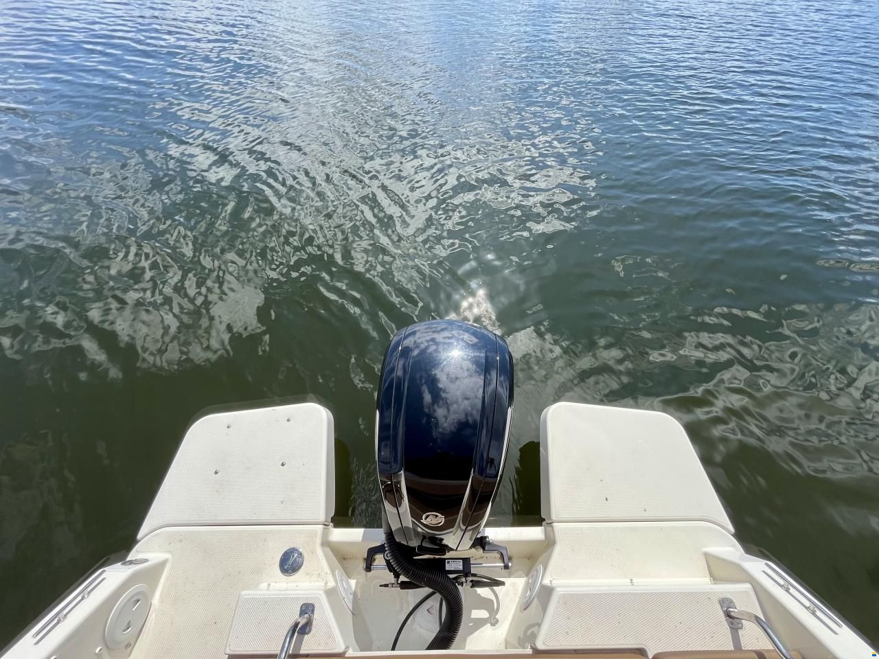 Quicksilver Activ 675 Weekend