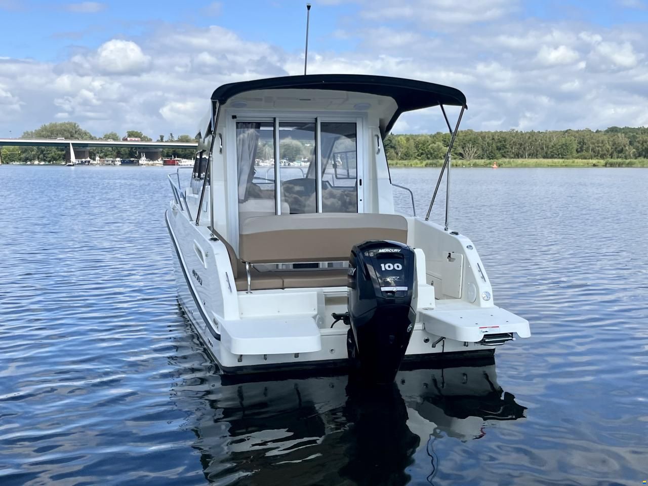 Quicksilver Activ 675 Weekend