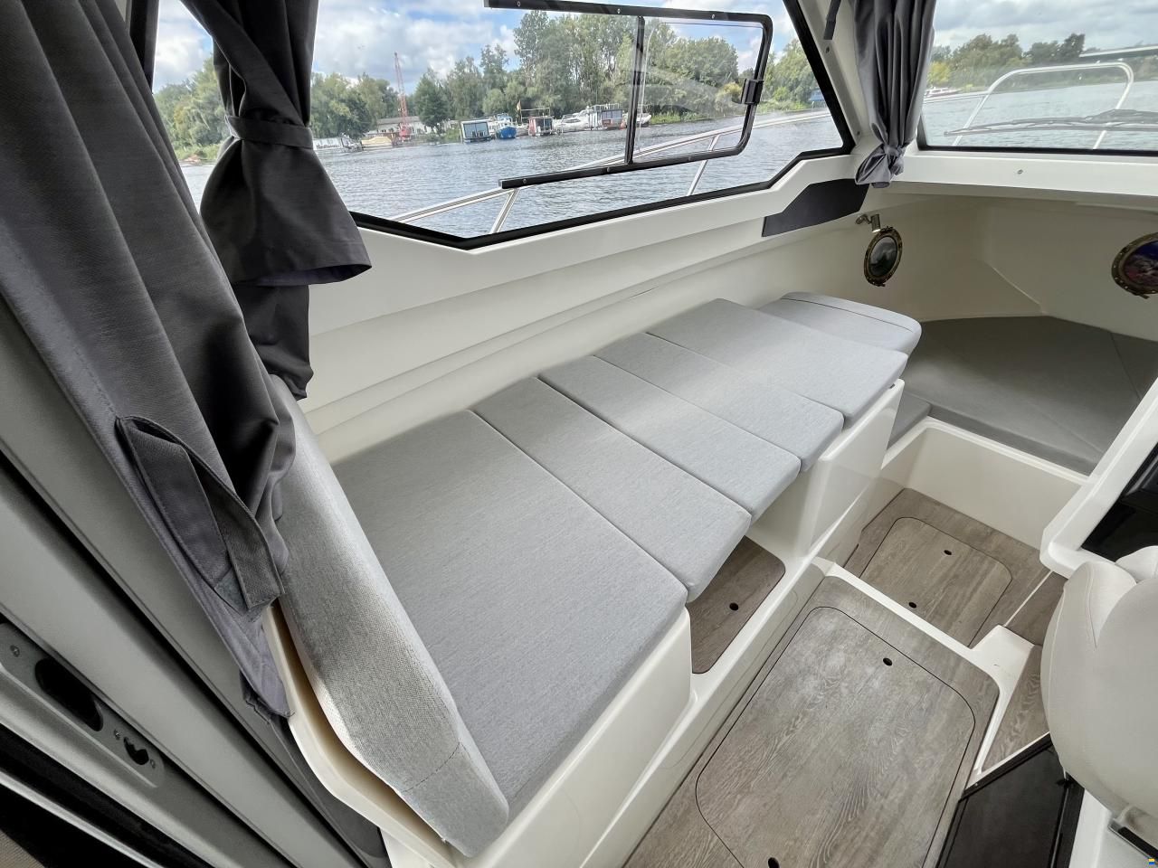 Quicksilver Activ 675 Weekend