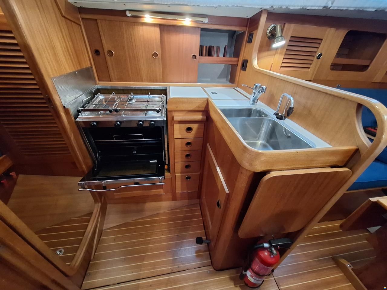 Hallberg-Rassy HR 34