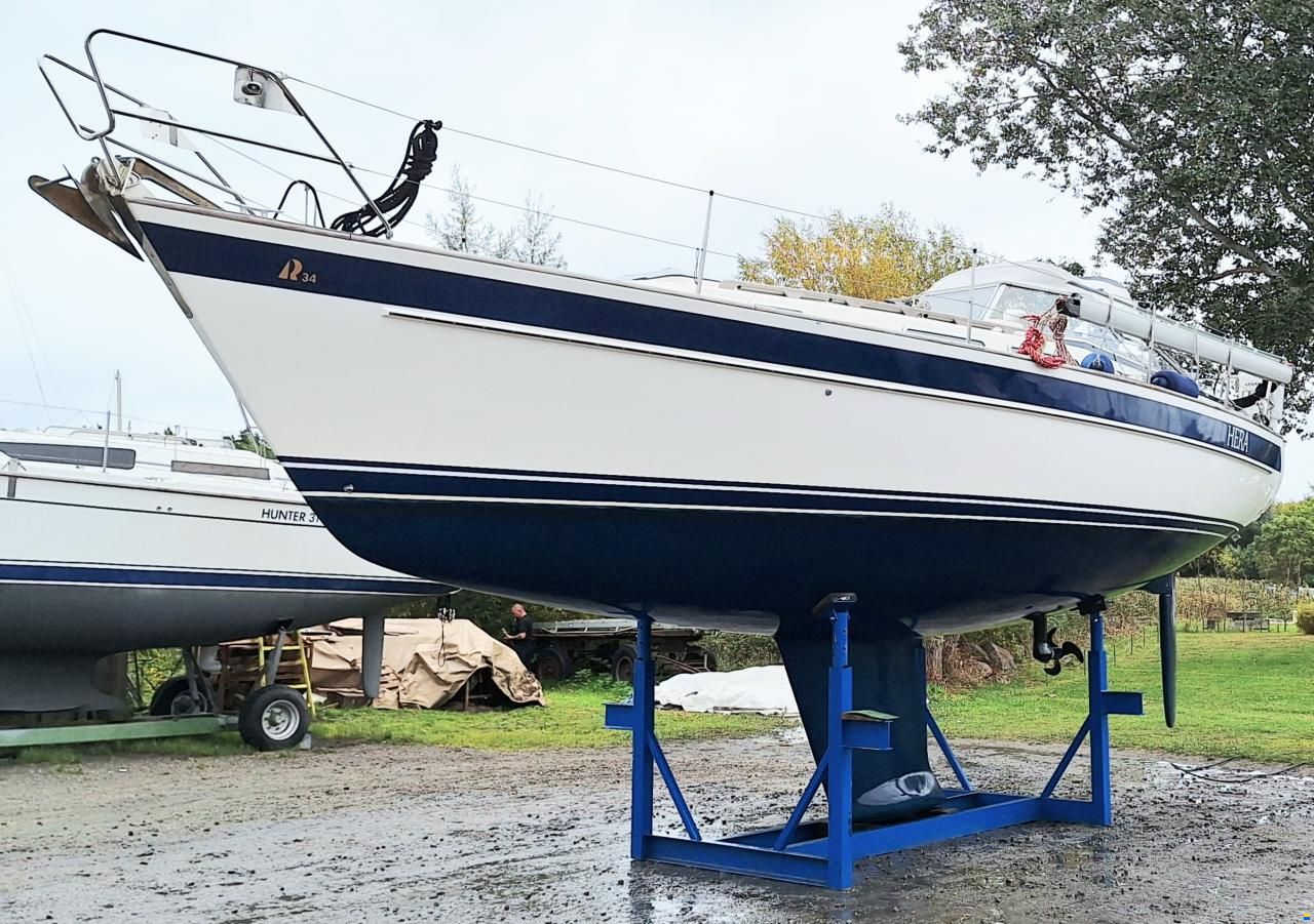 Hallberg-Rassy HR 34