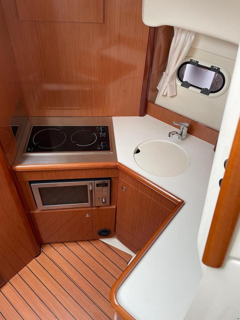 Jeanneau Prestige 32