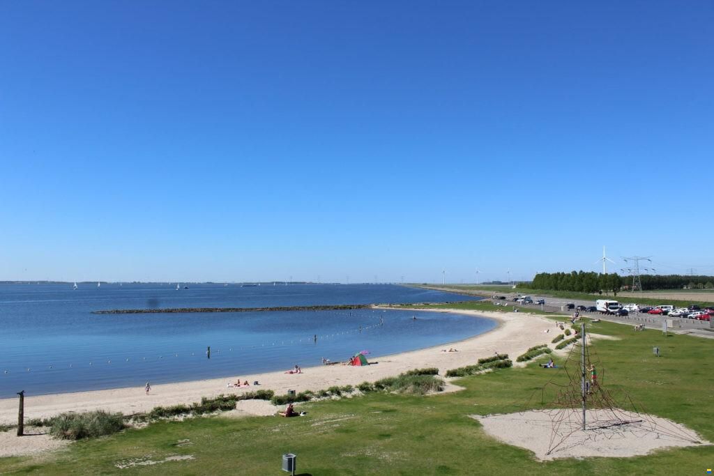 Te koop: Ligplaats Schokkerstrand