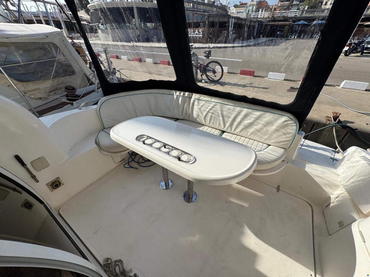 Sealine 330 Flybridge
