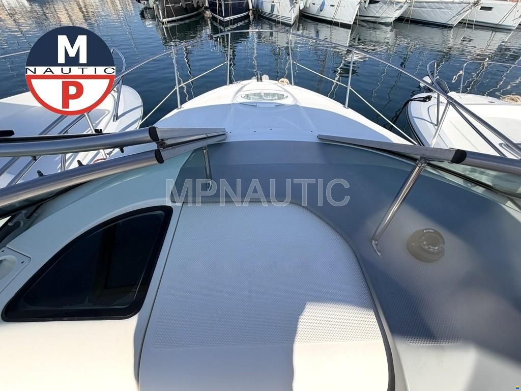 Maxum 2600 SE