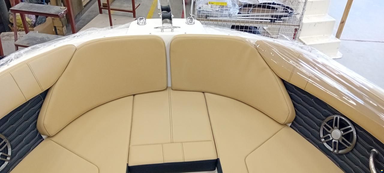 Sea Ray 230 SPXE