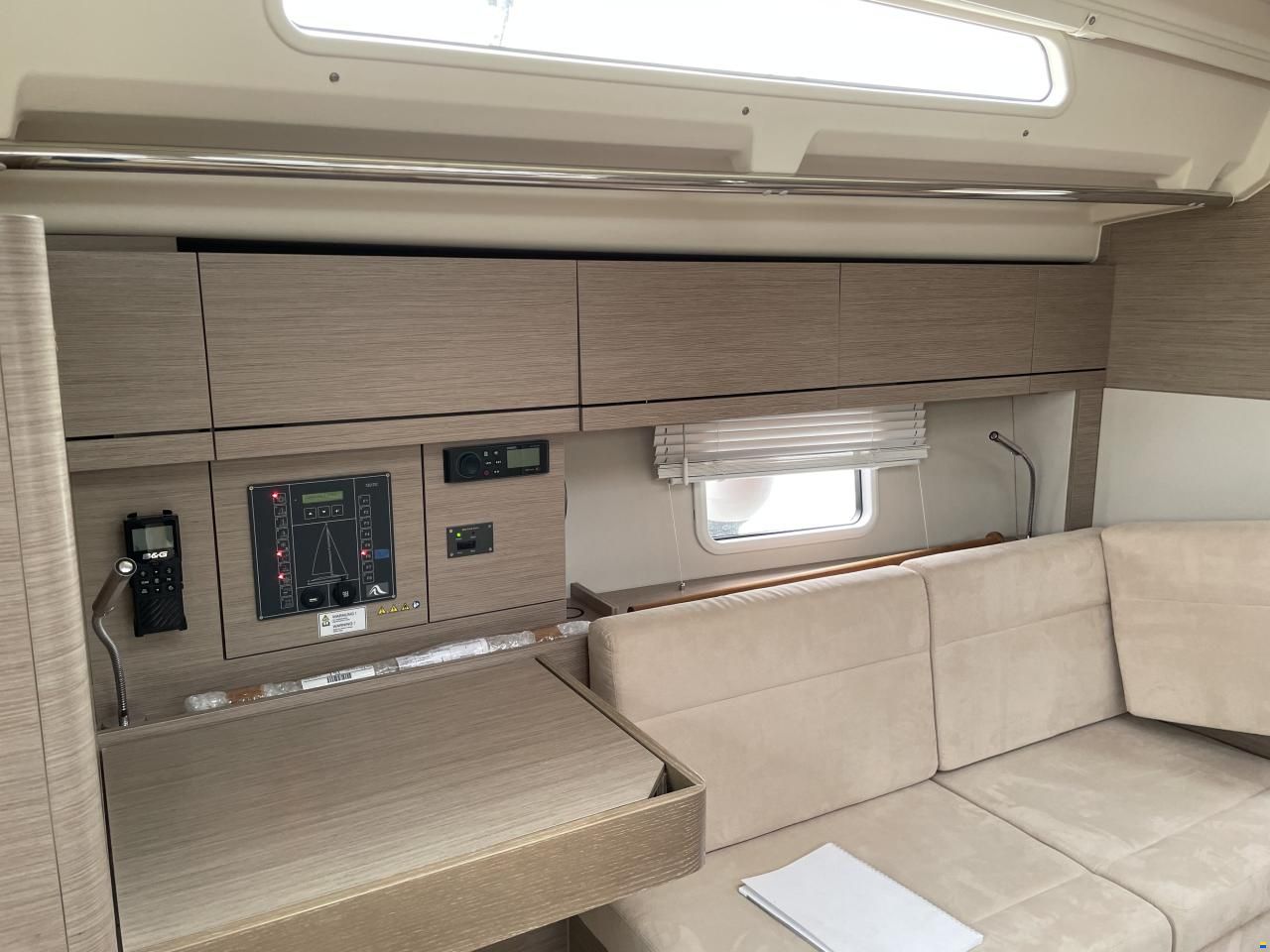 Hanse 418