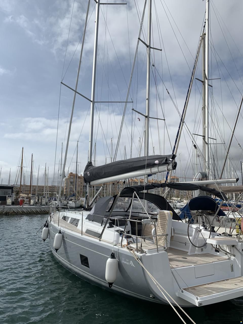 Hanse 418